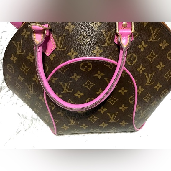Louis Vuitton Ellipse MM Monogrammed Bag - Picture 5 of 15